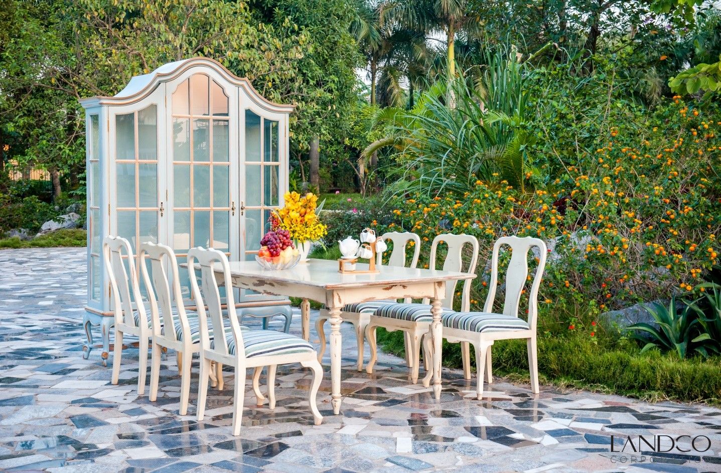 Landdecor thiết kế và sản xuất các sản phẩm nội thất phong cách cổ điển Pháp