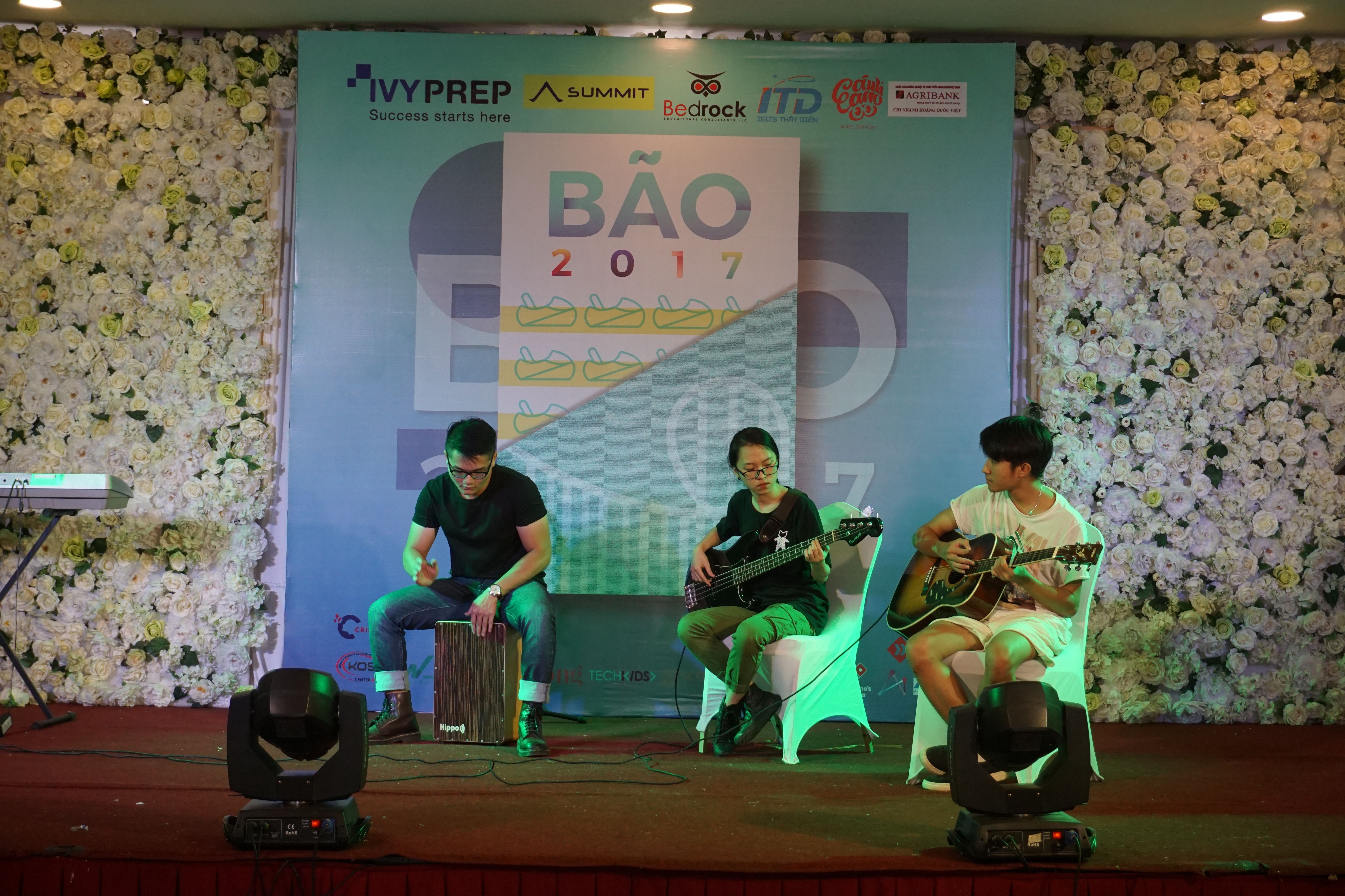 3.Landco dong hanh cung hoi cho huong nghiep Bao